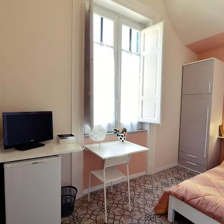 *1*7*4* Via Roma Отель типа 